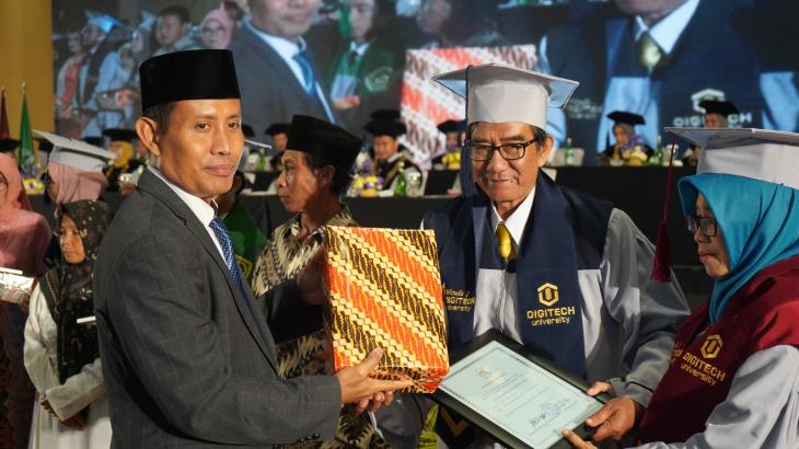 Profil Wisudawan/Wisudawati DIGITECH University - Wisuda I
